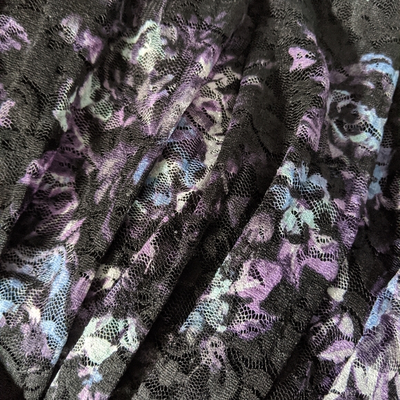 Torrid Floral Lace Pleated Skater Skirt - Picture 7 of 8